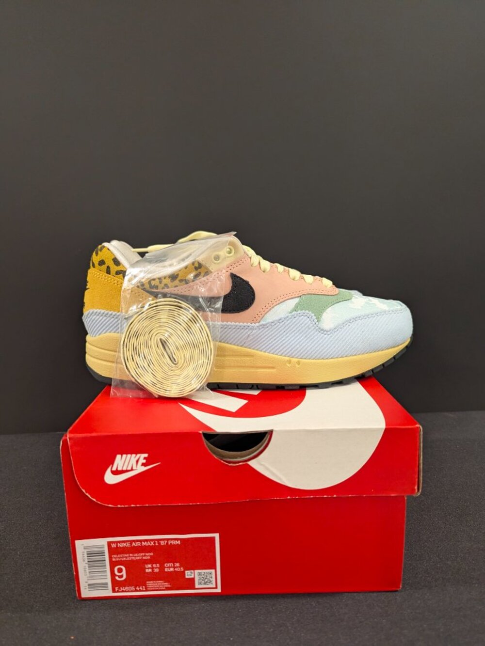 W Nike Air Max 1 '87 PRM, Celestine Blue/Off Noir - Picture 2 of 6